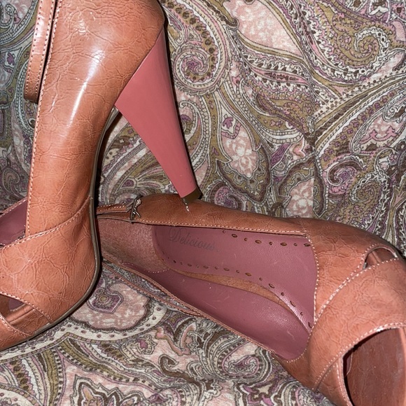 Fabulous pink-peach peep toe heels size 6.5 - Picture 12 of 12